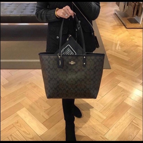 🌸🌸coach reversible tote set🌸 khaki/blush color - Picture 8 of 8